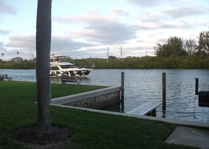 Belleview Gulf Apartment *